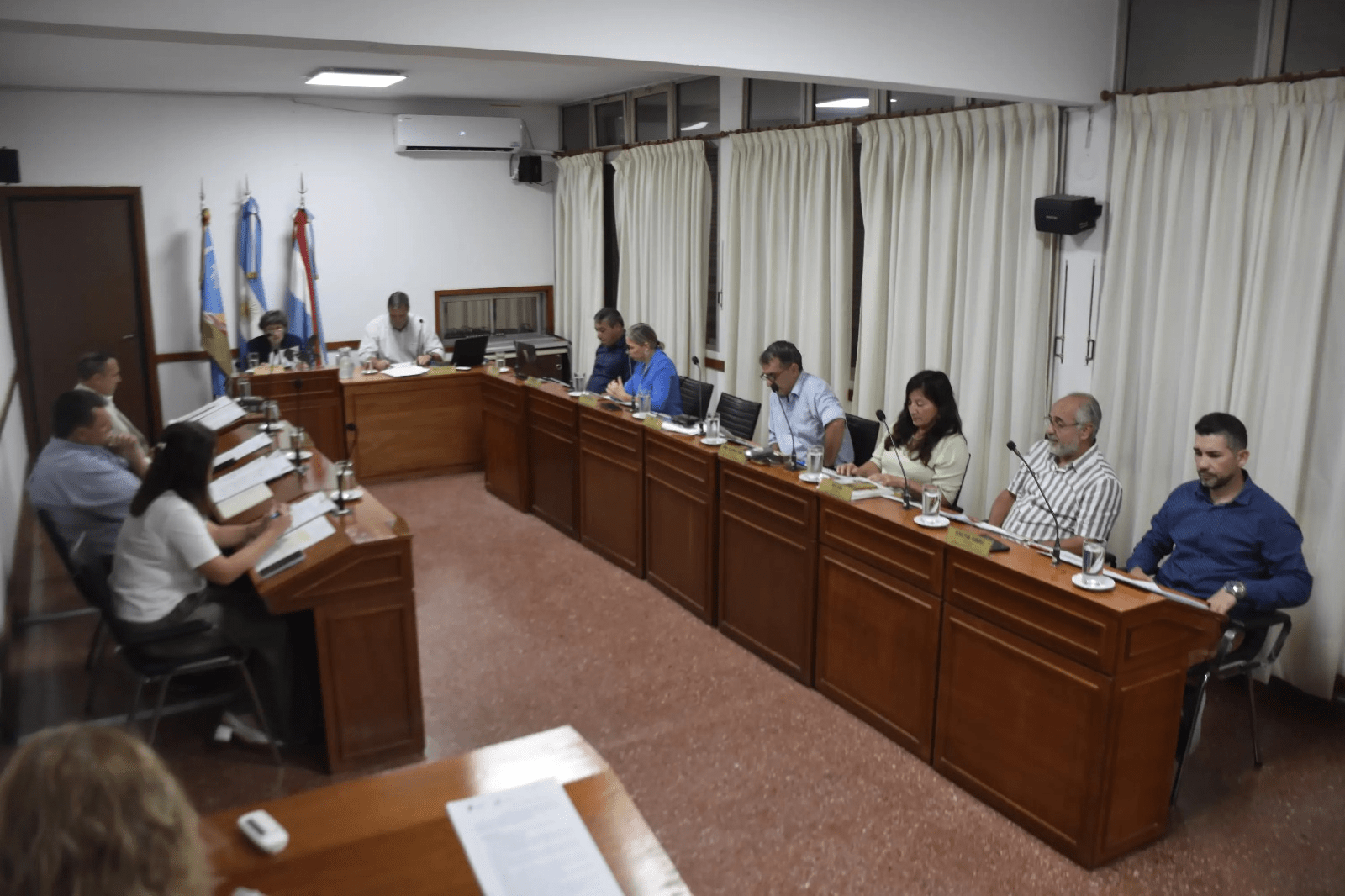 foto del consejo deliberante de la municipalidad de la ciudad de crespo entre ríos
